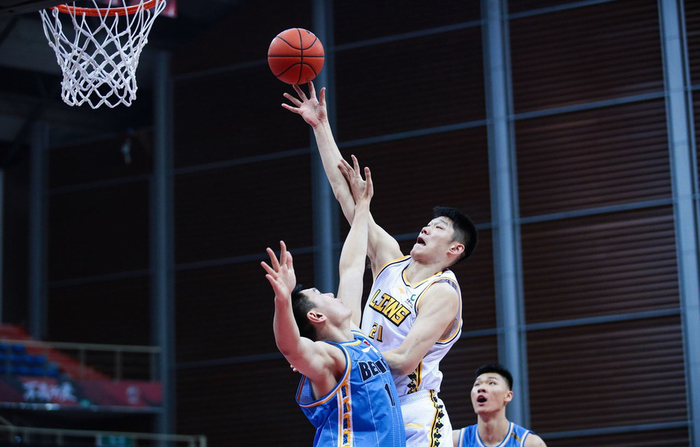 今晨突围战来临，北京首钢围绕中超更衣室发声，更衣室稳定，细节决定成败的简单介绍