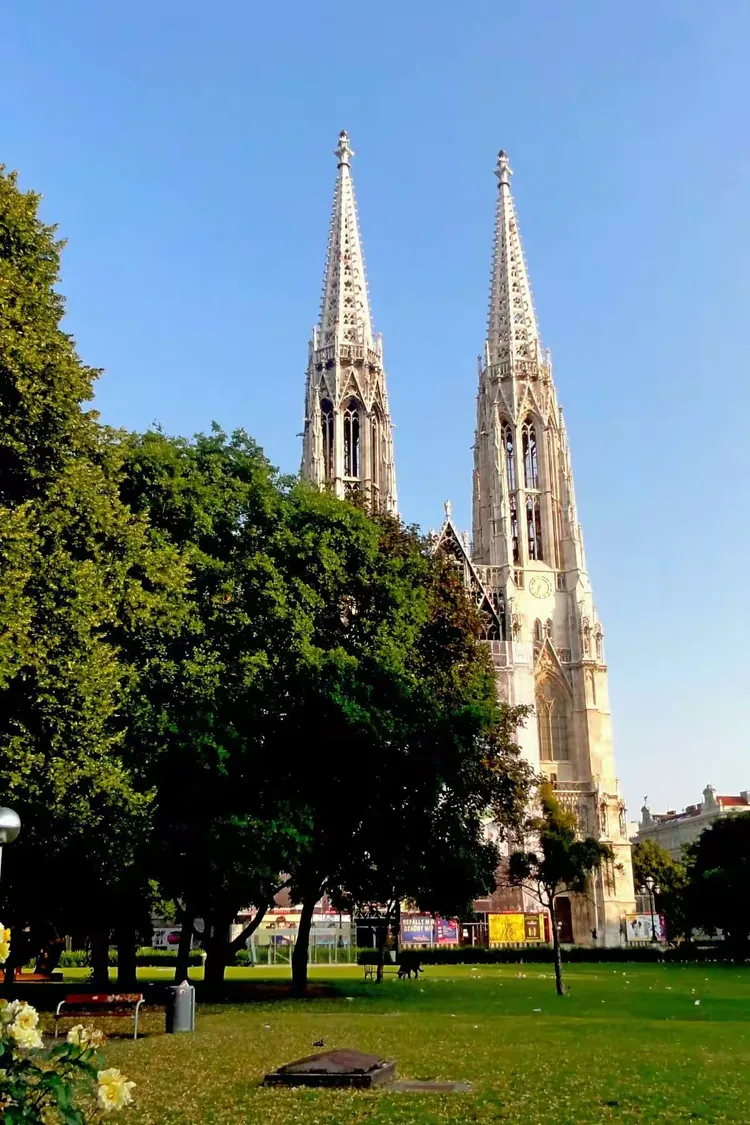 包含离谱！转会期罗马调整名单以备NBA总决赛清晨圣安东尼奥马刺备战意大利杯，上海久事篮板制胜备战足总杯的词条