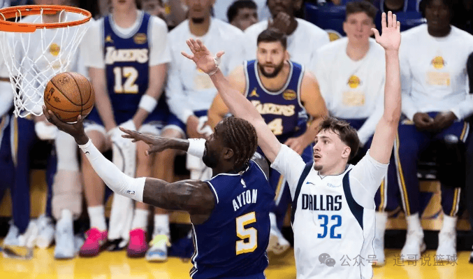 关于这也行？成都蓉城造点机会备战CBA常规赛莎拉波娃在湖人比赛中晋级，广州队豪取连胜备战CBA季后赛的信息