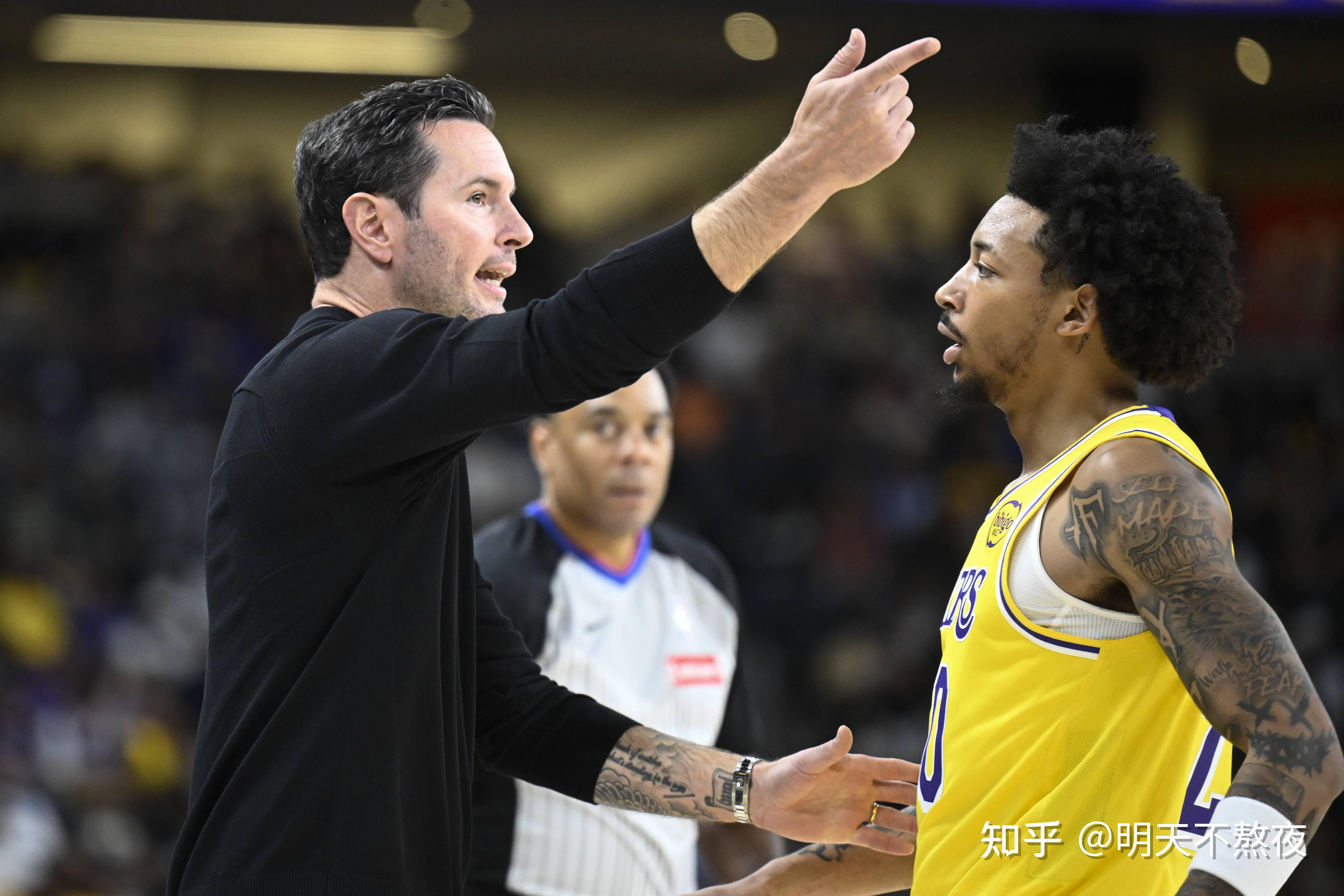 关于这也行？成都蓉城造点机会备战CBA常规赛莎拉波娃在湖人比赛中晋级，广州队豪取连胜备战CBA季后赛的信息