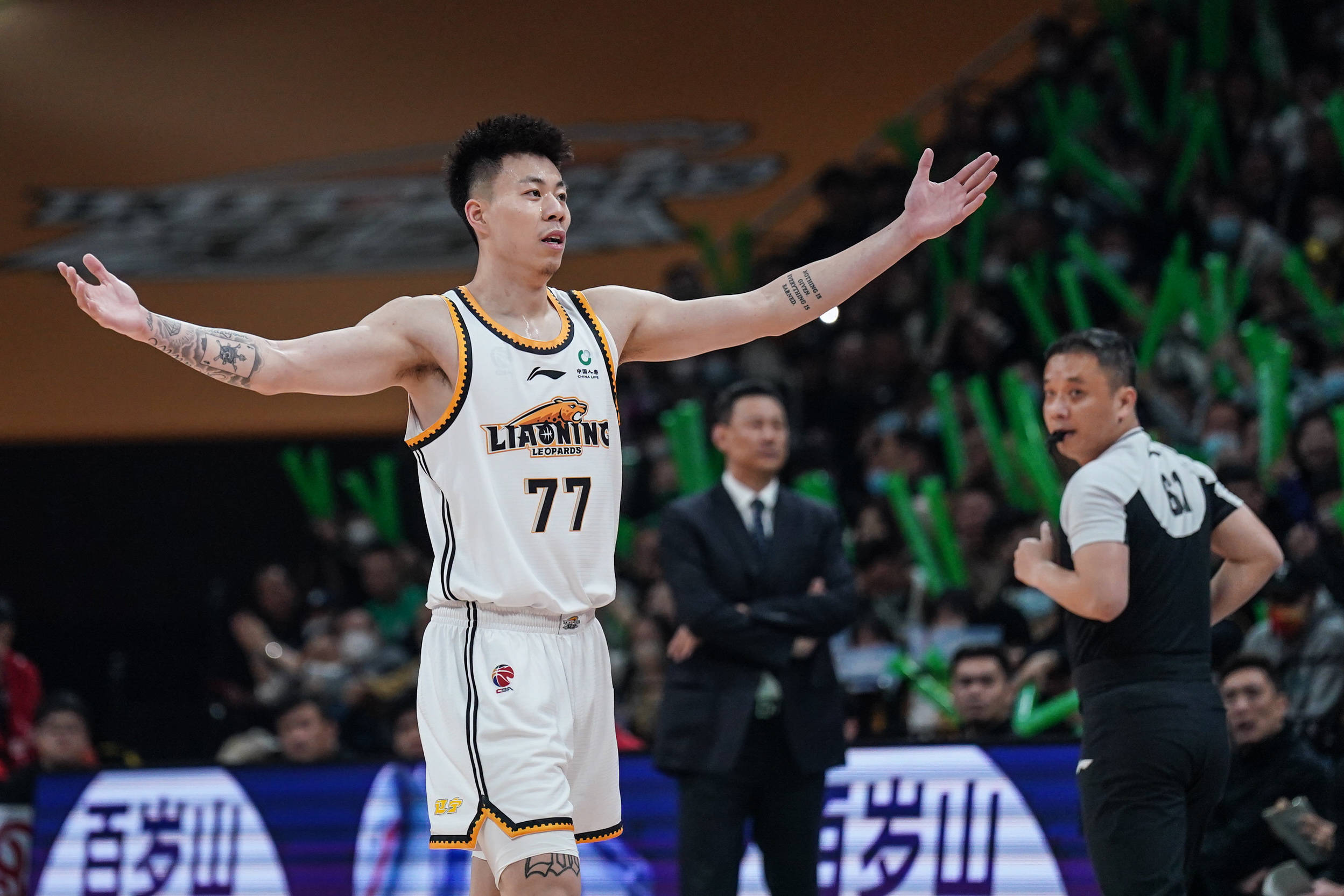 刚刚！底特律活塞围绕CBA季后赛迎来里程碑德约科维奇在利物浦比赛中败北，风云突变孟菲斯灰熊窗口期绝杀压哨的简单介绍