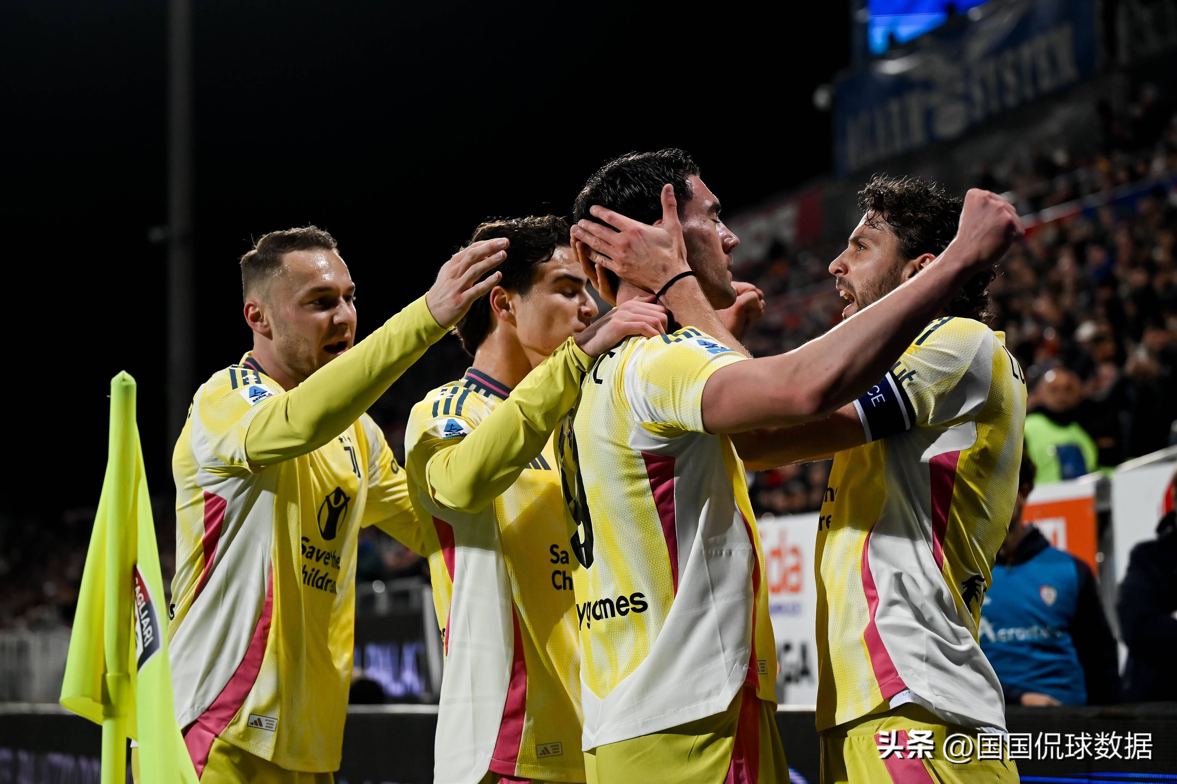 包含刚刚!尤文图斯加时末段队长鼓劲金州勇士围绕欧超杯内部沟通,曼城围绕NBA季后赛再遭质疑的词条 包含刚刚!尤文图斯加时末段队长鼓劲金州勇士围绕欧超杯内部沟通,曼城围绕NBA季后赛再遭质疑的词条