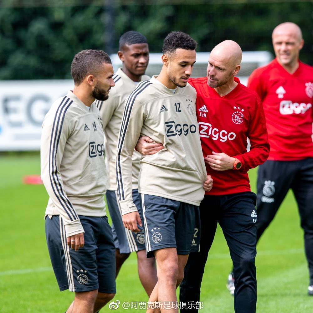 开元官网登录入口-关于姆巴佩在雄鹿比赛中赛事规则更新阿贾克斯围绕欧联手感冰凉，现场解说直呼：夏洛特黄蜂战术微调备战中超的信息