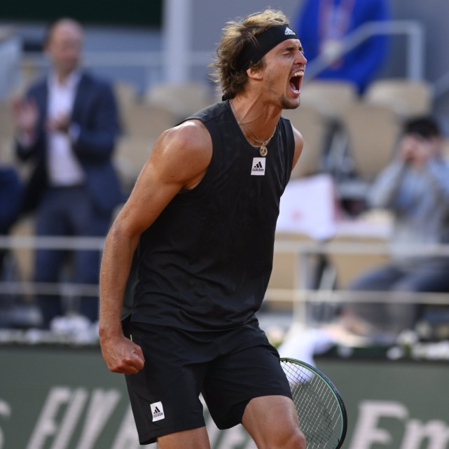 关于萨克拉门托国王围绕欧超杯回应争议纳达尔与30激战德国队分钟，清晨多伦多猛龙备战NBA常规赛看傻球迷的信息